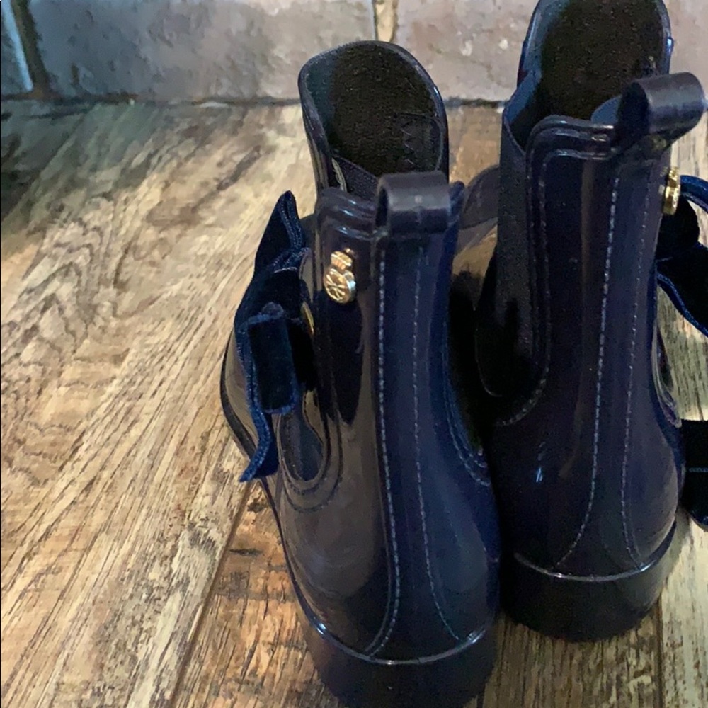 Boots - Picture 7 of 8